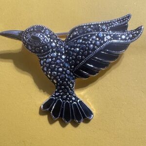 Hummingbird Figural Brooch Pin